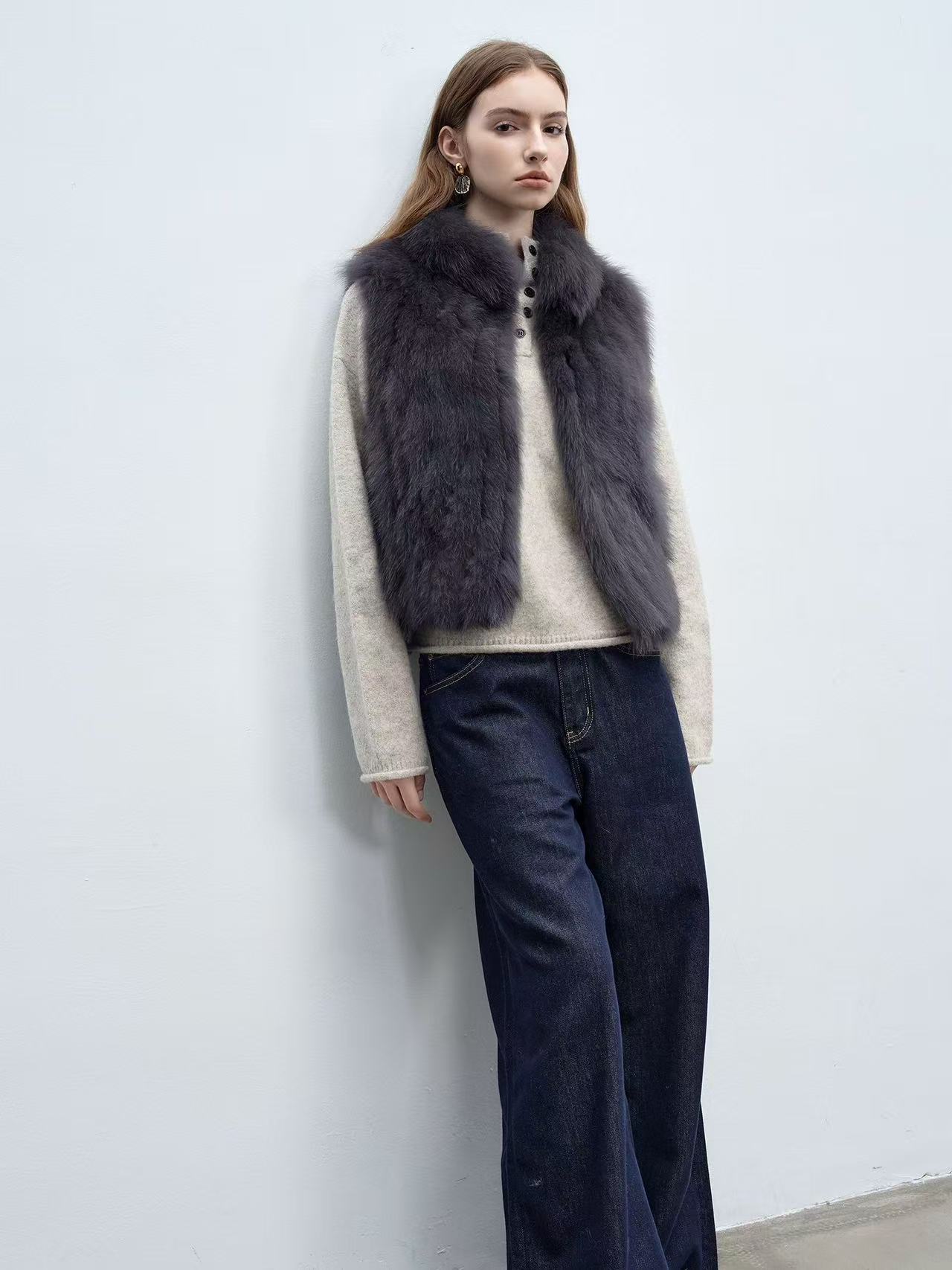 VYRA   Slim-Fit Short Vest