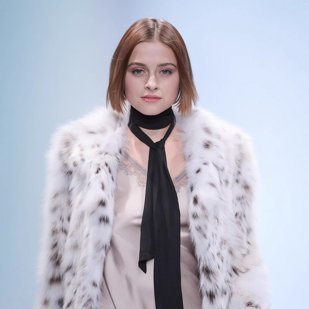 VYRA   Retro Classic Warm Luxury Fur Texture