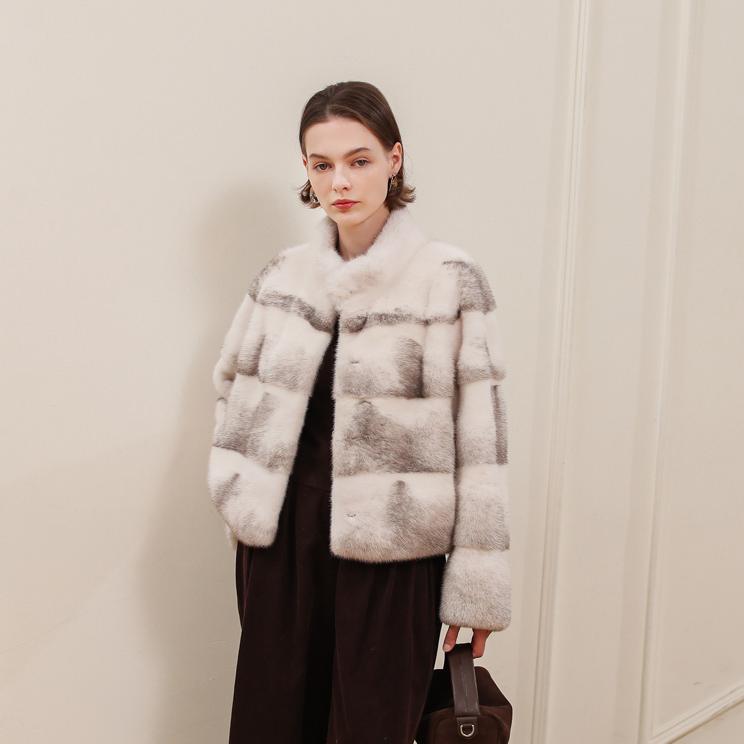 VYRA   Soft Skin-Friendly Fur Texture