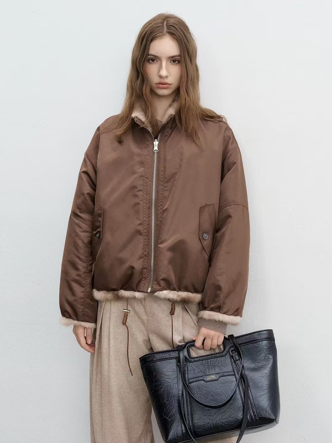 VYRA     2-Way Short Parka