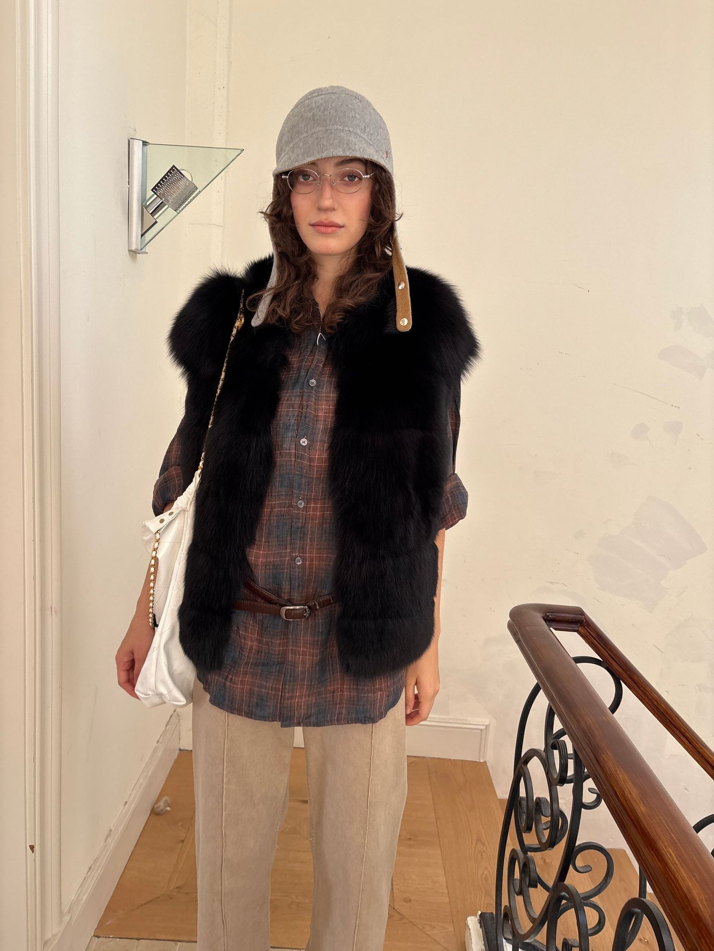 VYRA   Vintage Crew Neck Two-tone Vest