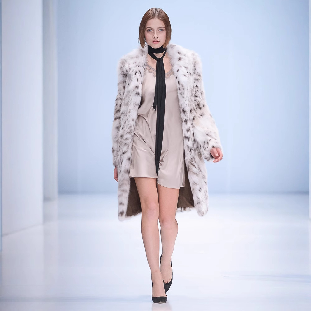 VYRA   Retro Classic Warm Luxury Fur Texture