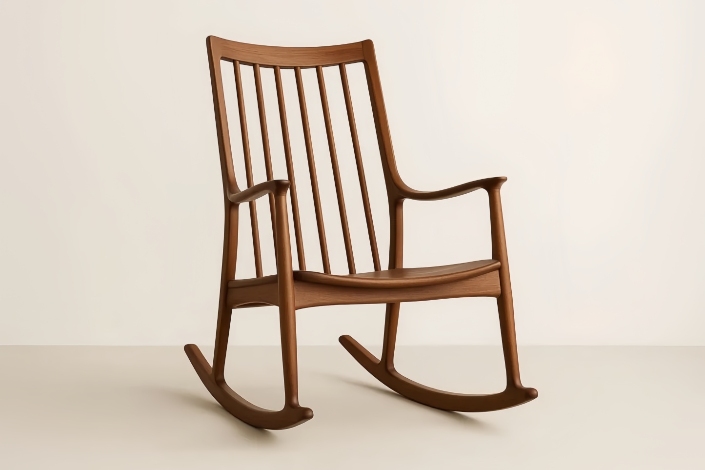 Sedia a dondolo in legno di noce