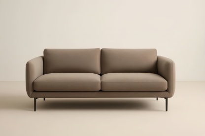 Divano a 2 posti in tessuto poliestere marrone con struttura in legno massello e gambe in acciaio