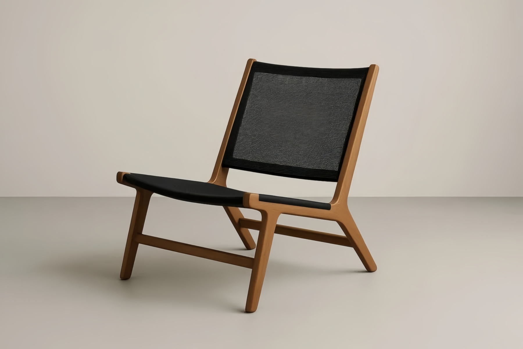 Sedia Lounge Legno Massello Nero e Poliestere