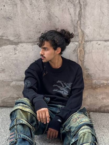 "DECAY" Knit