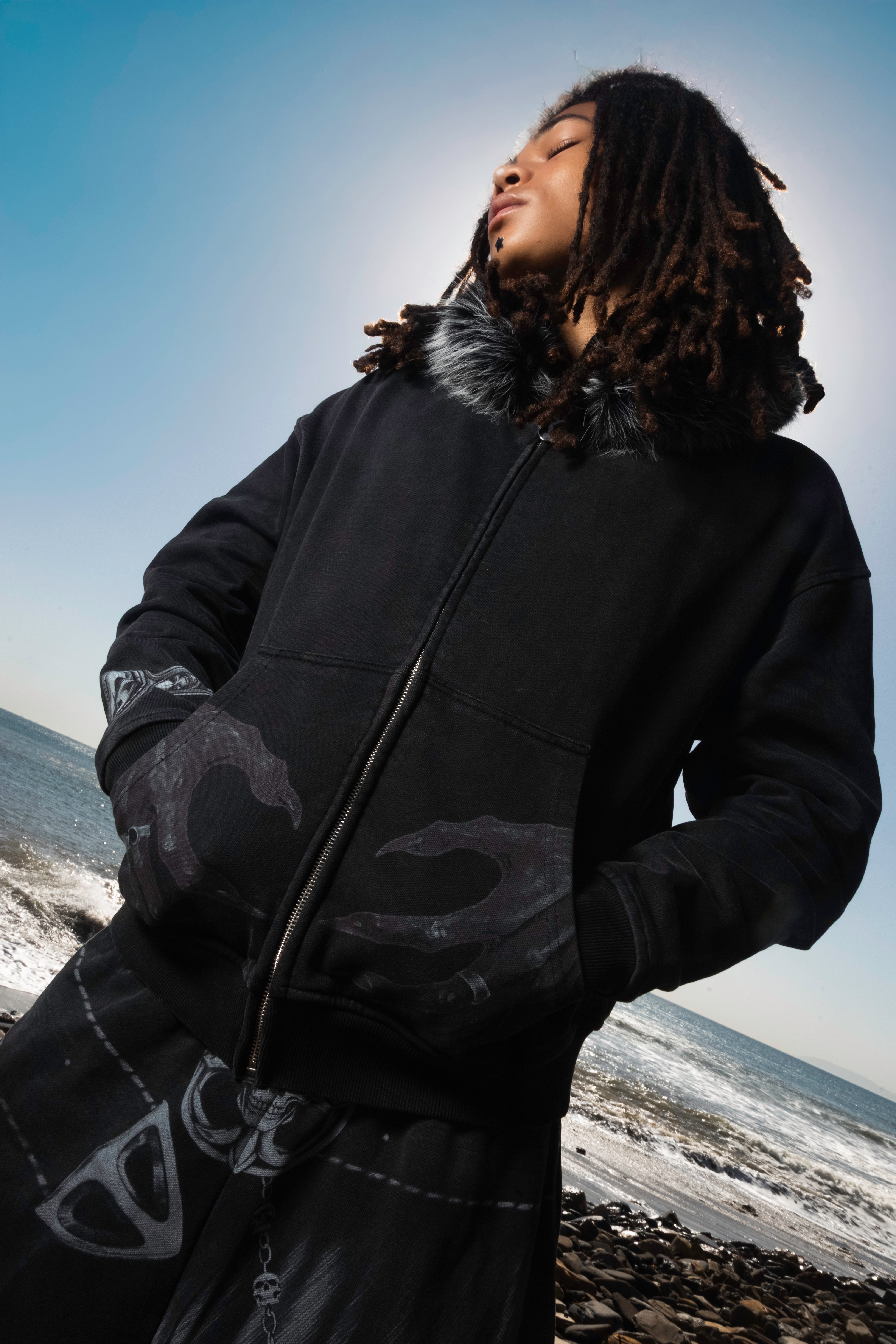 “Ryuk” Fur-Zip (with Scarf)