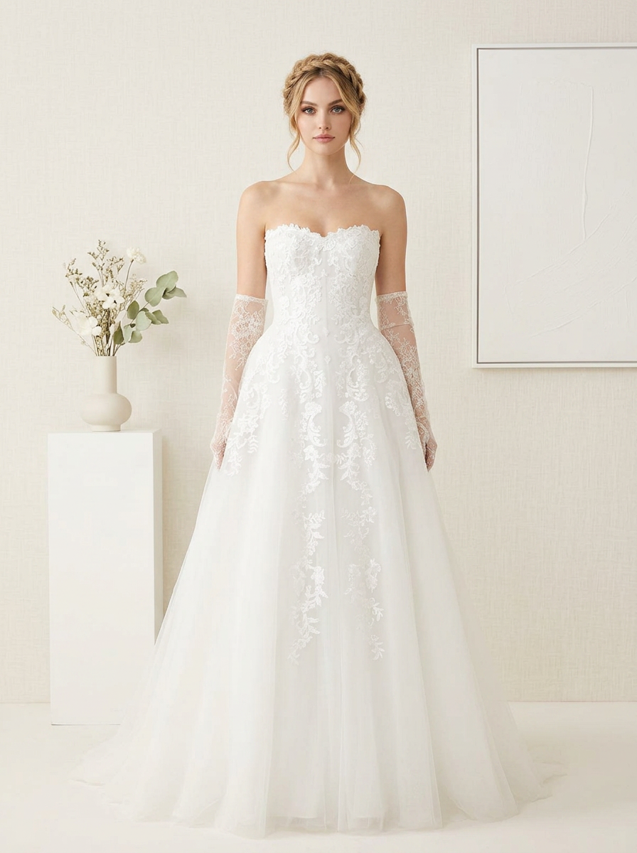 Diamond White Ball-Gown Strapless Lace Wedding Dress