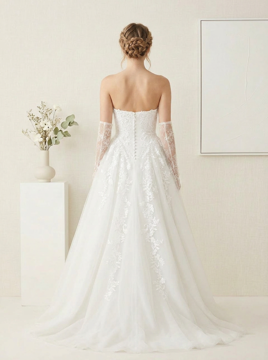 Diamond White Ball-Gown Strapless Lace Wedding Dress