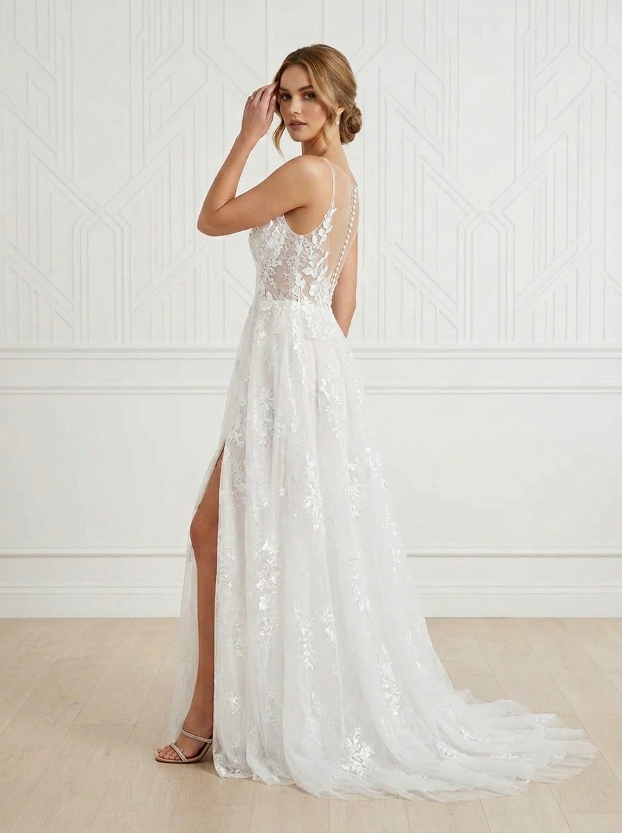 Diamond White A-Line Lace Tulle Wedding Dress With High Slit