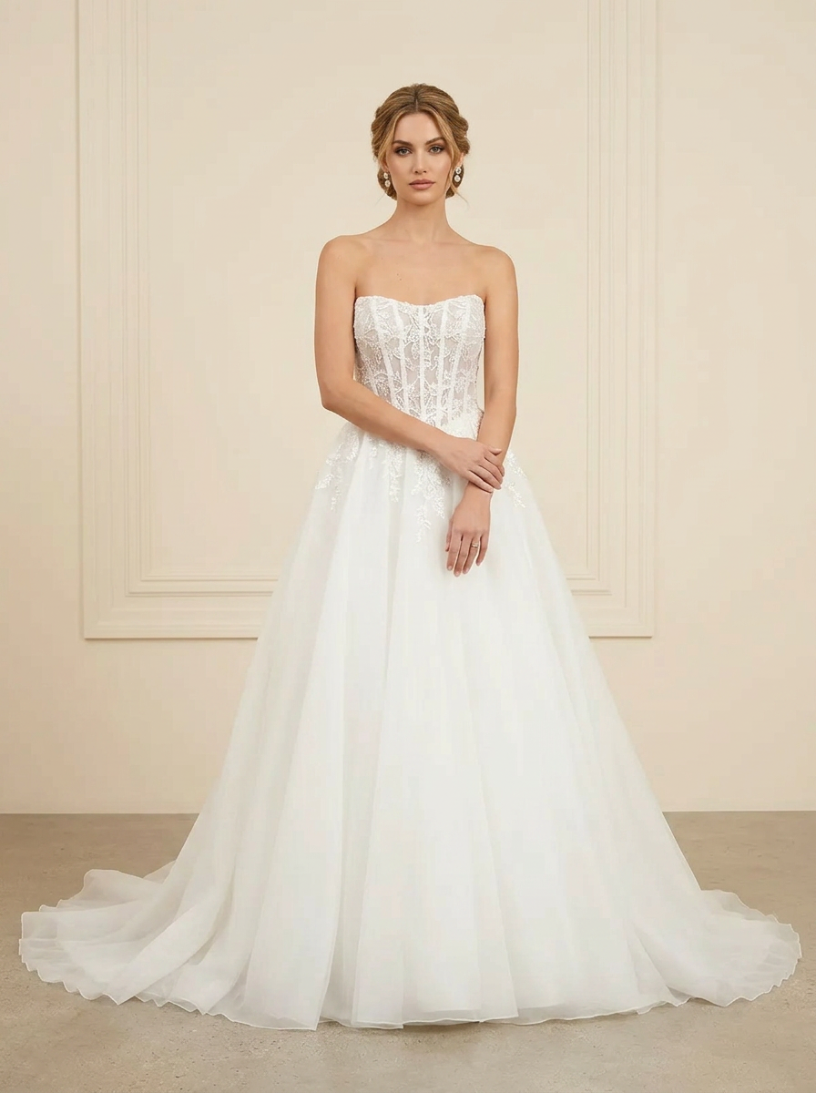 White Ball-Gown Strapless Lace Tulle Wedding Dress
