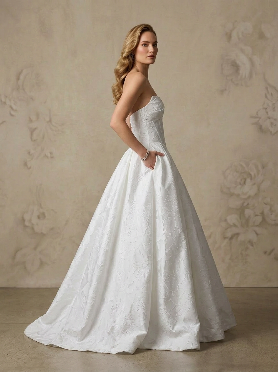  White Ball-Gown Strapless Floral Jacquard Sweetheart A-Line Wedding Dress