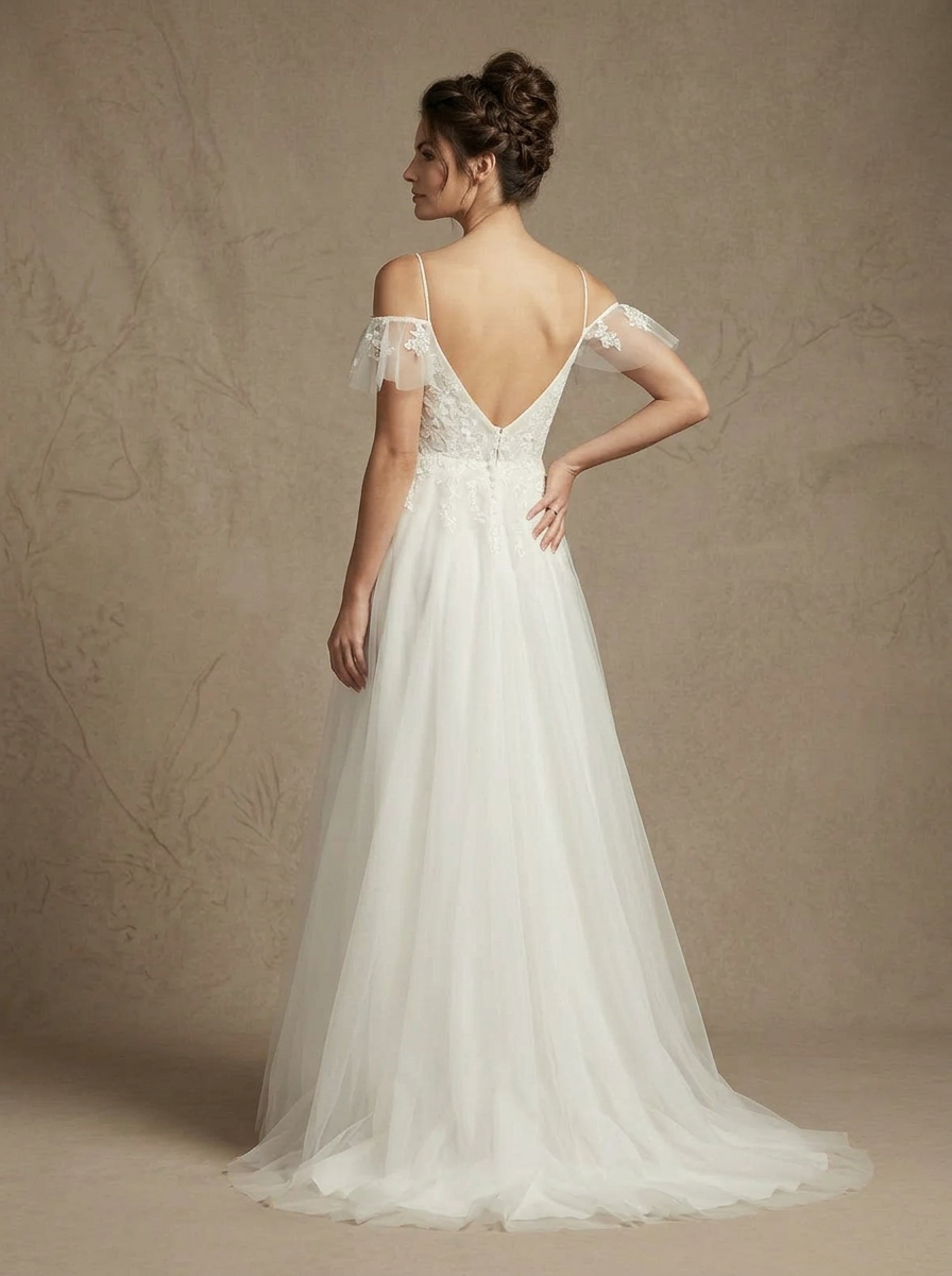 White A-Line V-Neck Sequins Tulle Wedding Dress