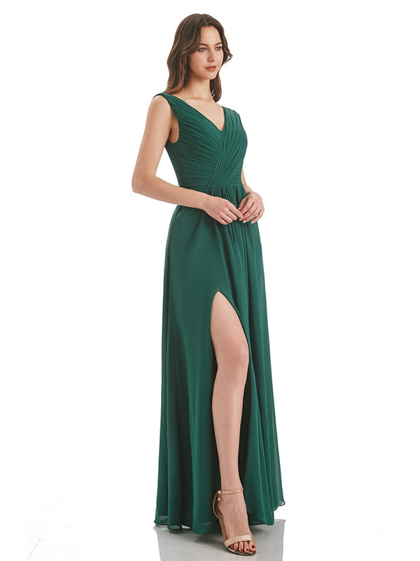 Emerald Sheath V-Neck Long Bridesmaid Dress With Slit