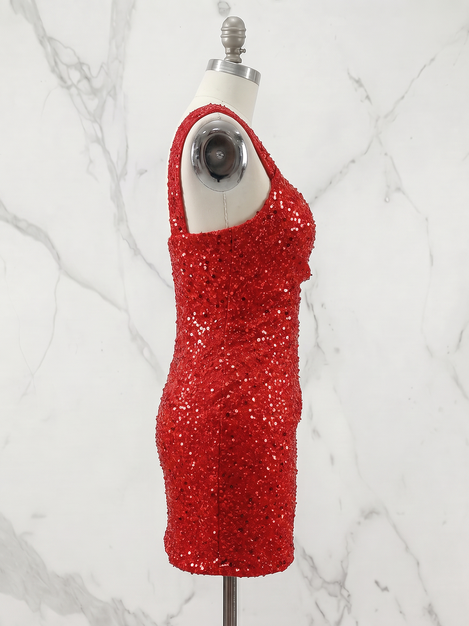 Dazzling Red Sequin Sweetheart Sheath Homecoming Dress