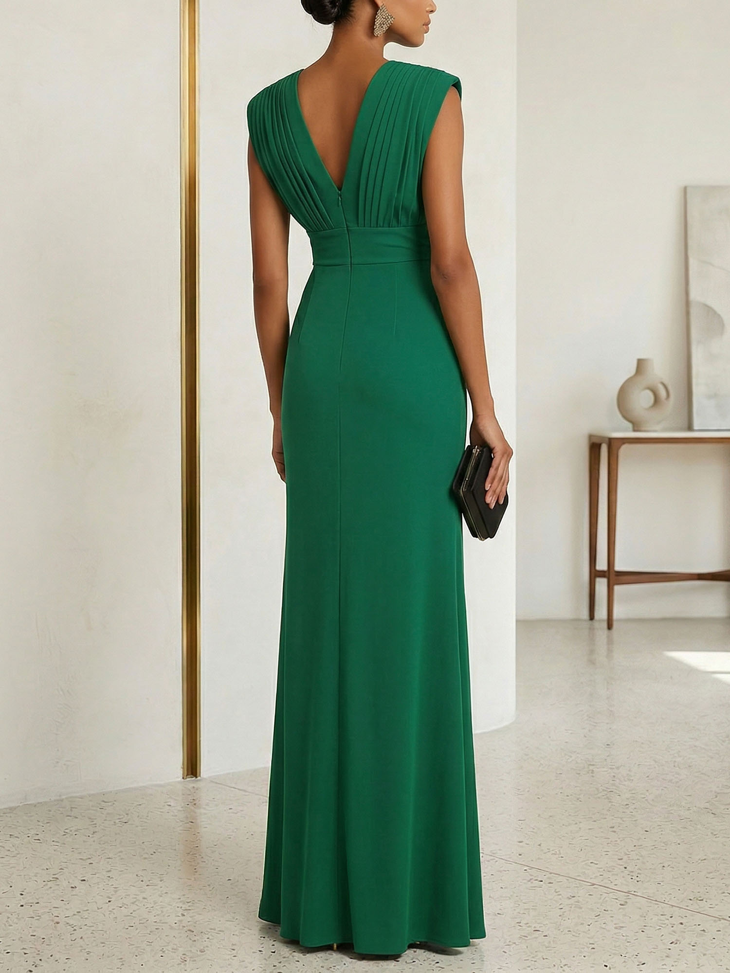 Commanding Formal Evening Dress Emerald Green Plunging V-Neck Slit Gown