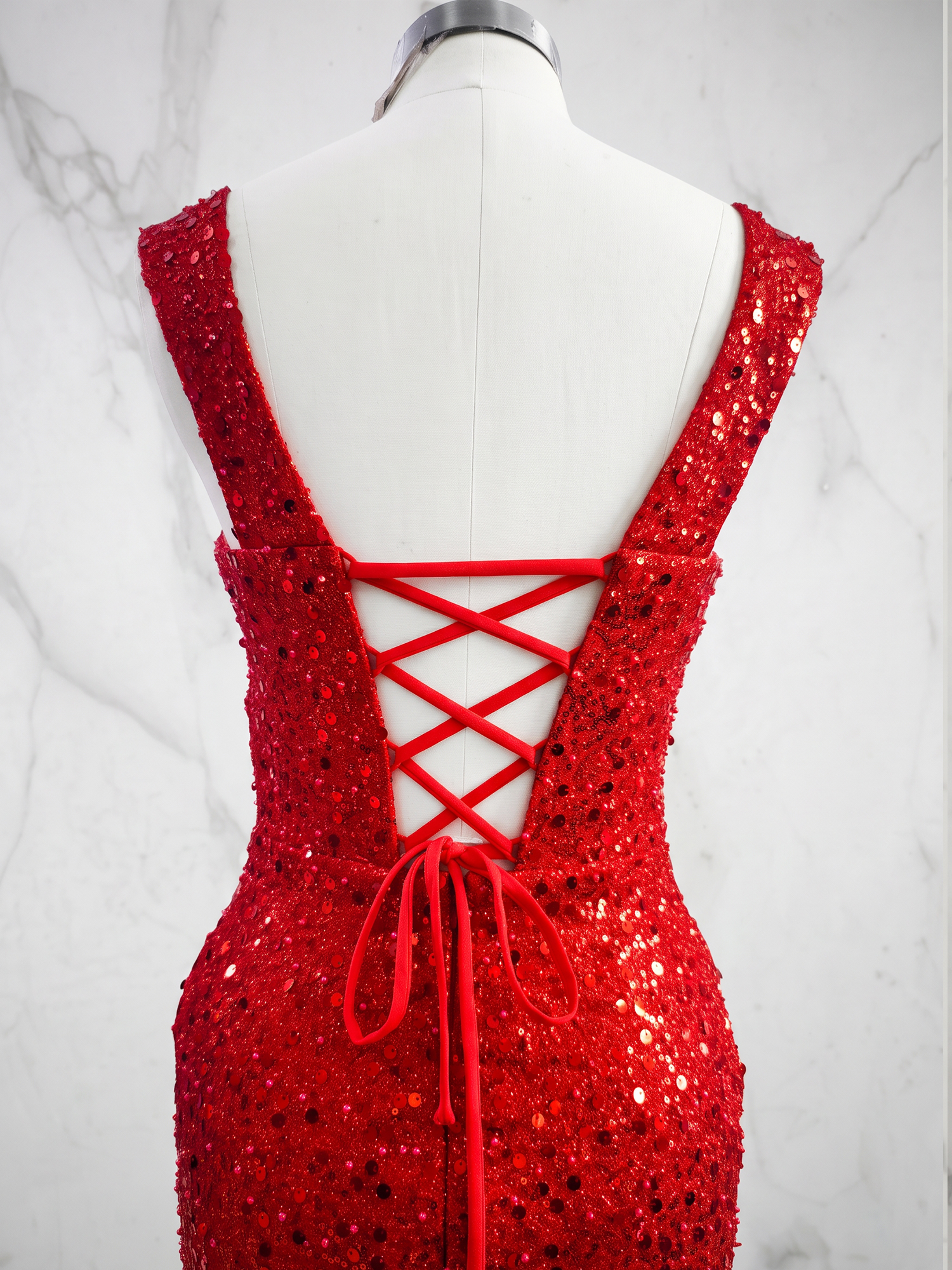 Dazzling Red Sequin Sweetheart Sheath Homecoming Dress