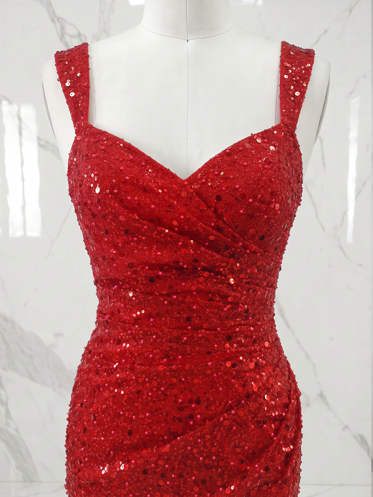 Dazzling Red Sequin Sweetheart Sheath Homecoming Dress