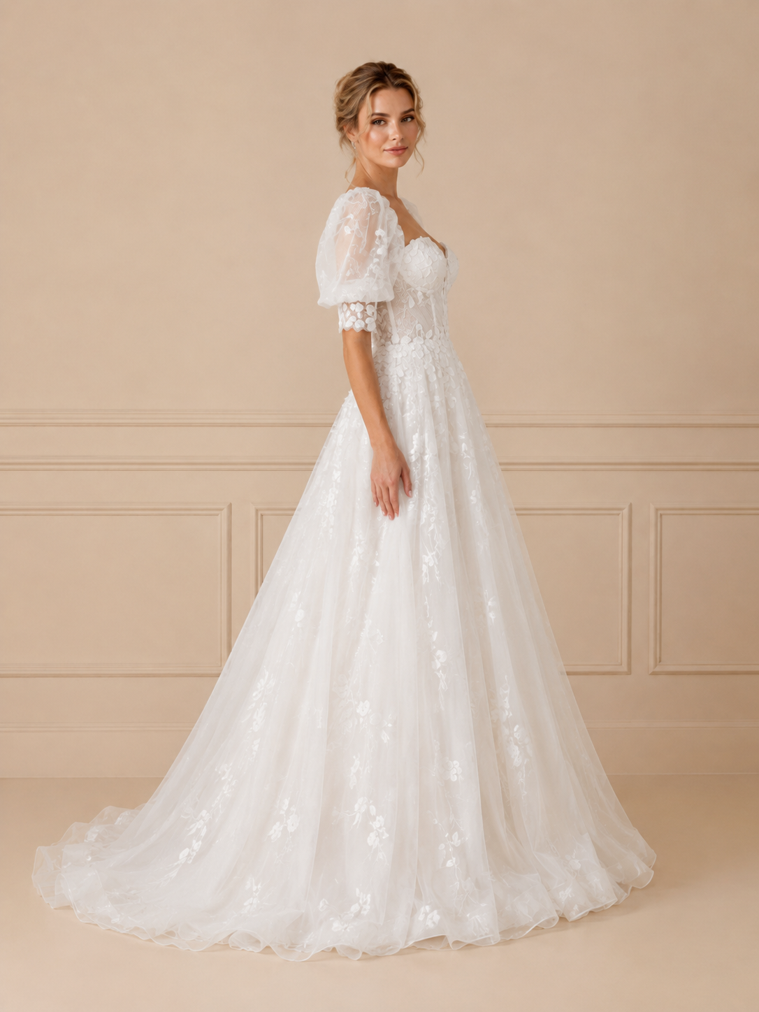 Luminous White Square-Neck Floral Tulle A-Line Maxi Wedding Dress 