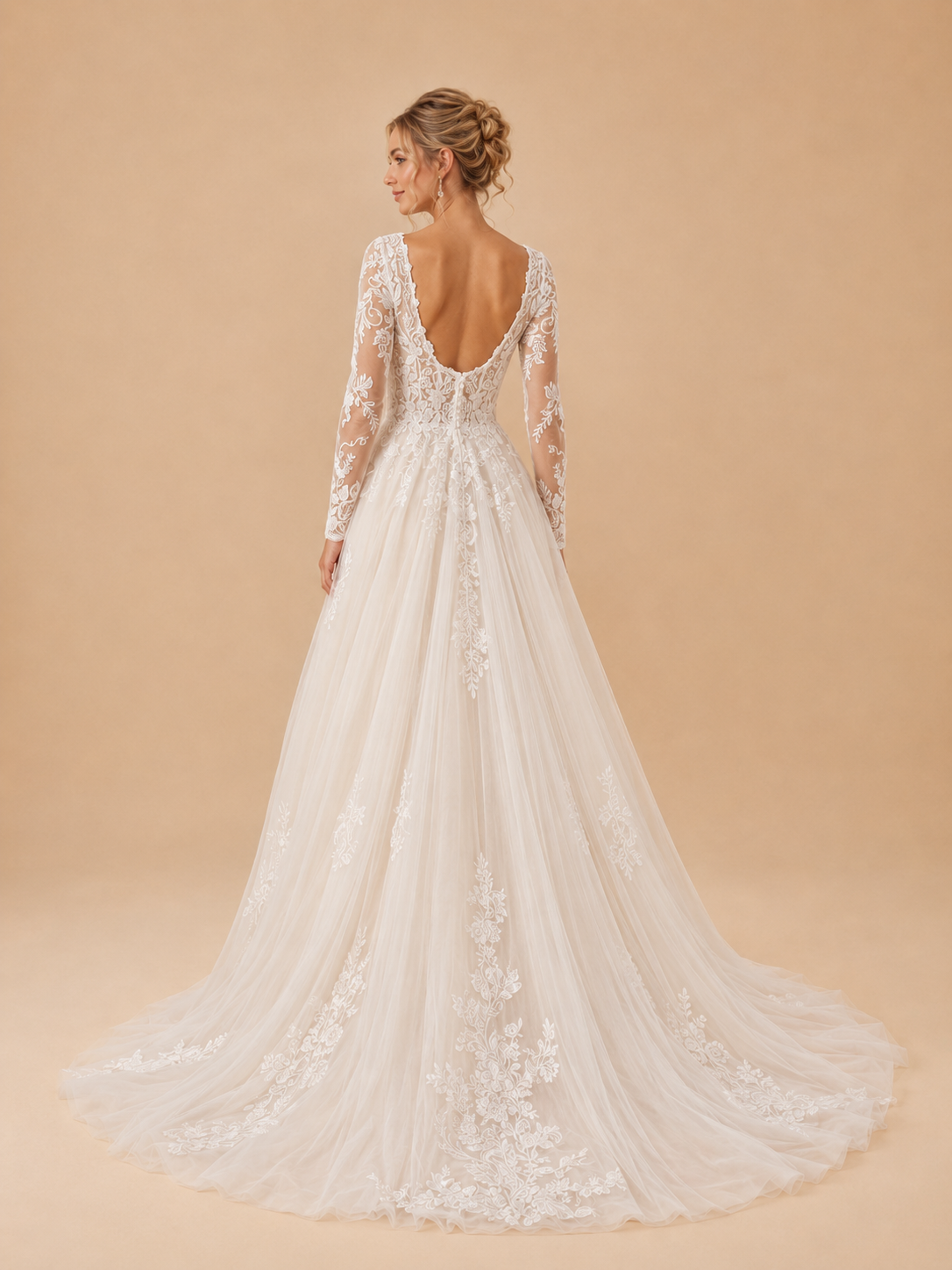 White Long-Sleeve Scoop-Neck Lace Appliqué A-Line Wedding Dress 