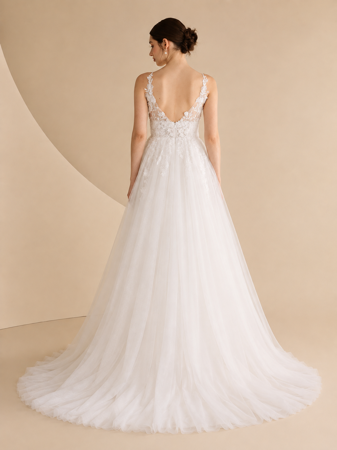 White V-Neck Spaghetti-Strap Lace Appliqué A-Line Wedding Dress 