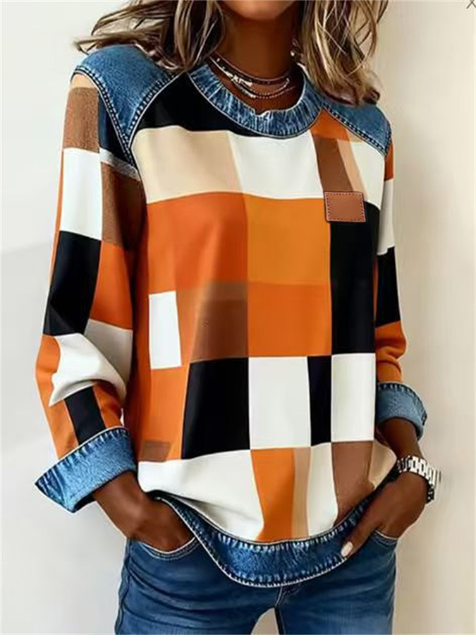 Solea I Fashionable denim jacket with hood detail