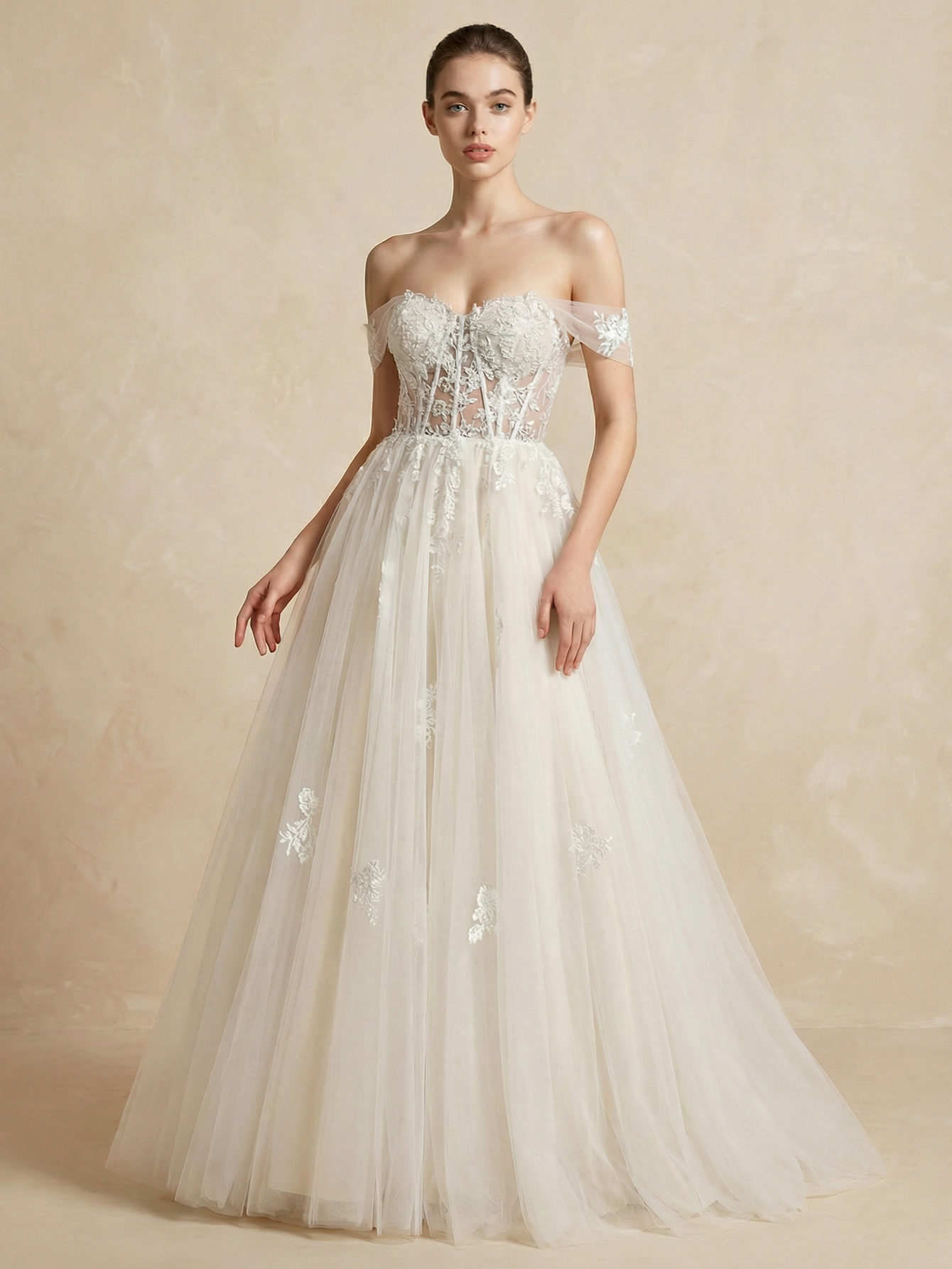 A Line Spaghetti Straps Wedding Dress with Appliqued