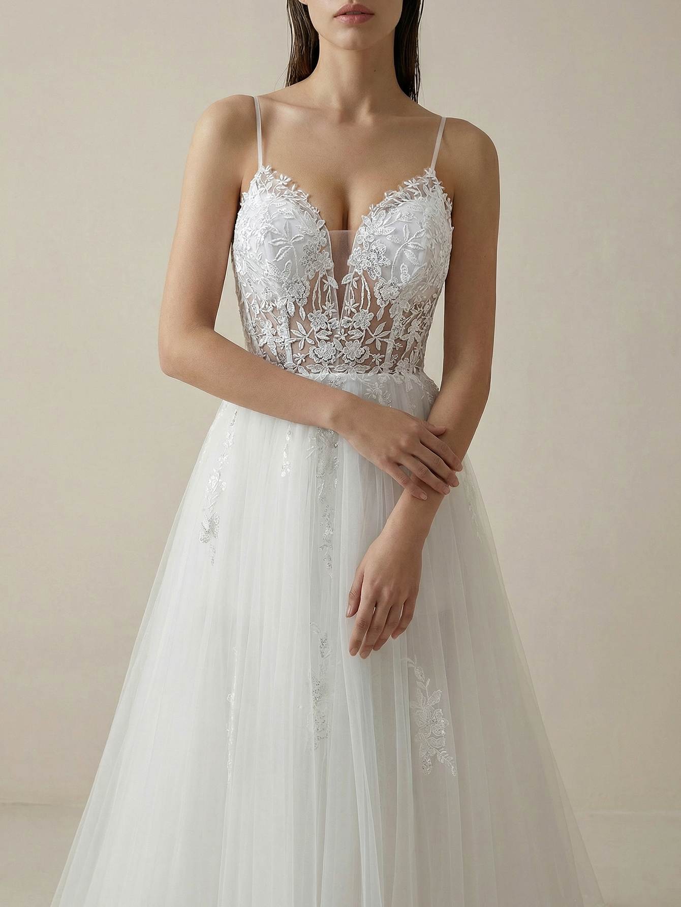 A Line Long Wedding Dress with Appliqued