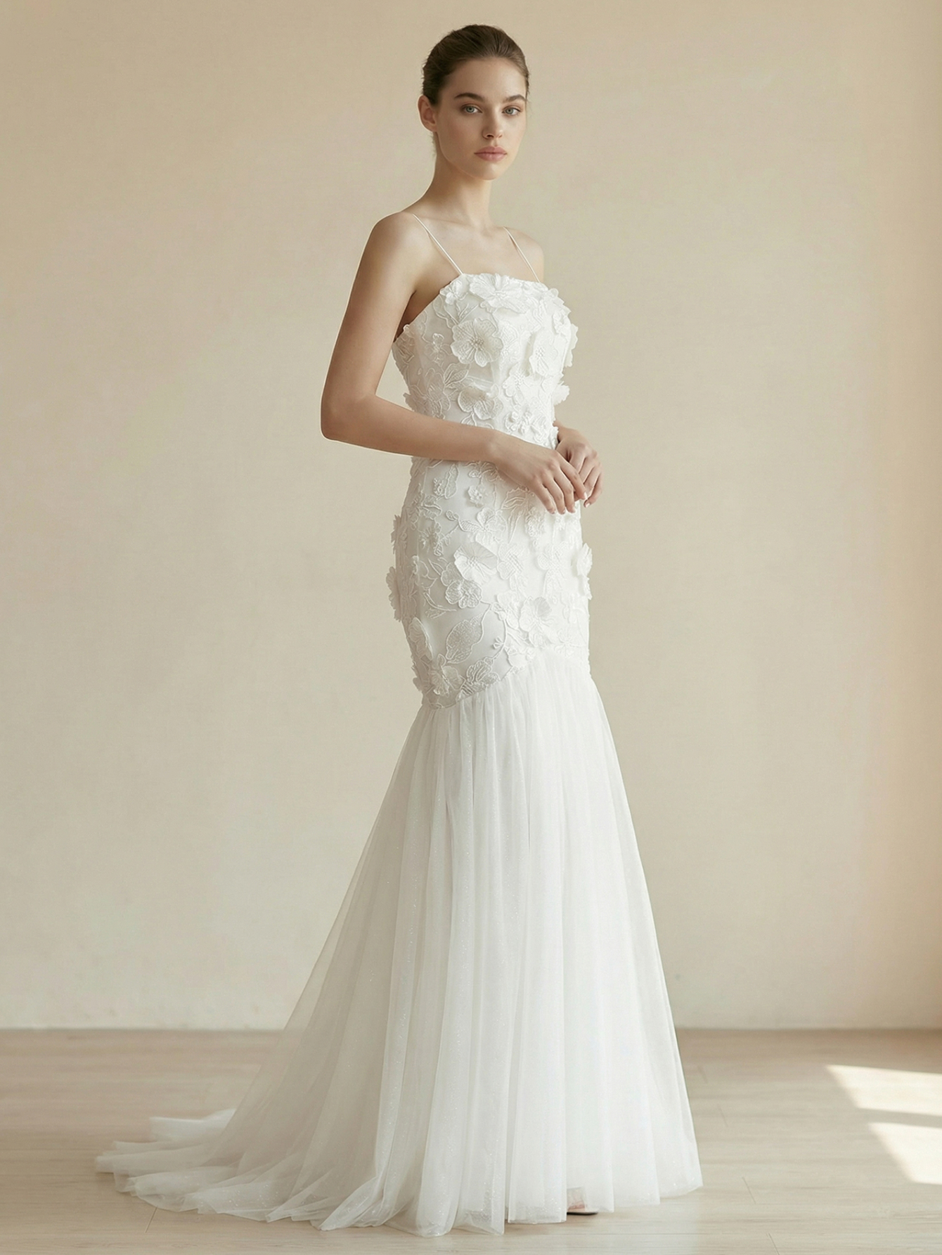 Spaghetti Straps Floral Lace Sheath Wedding Dress