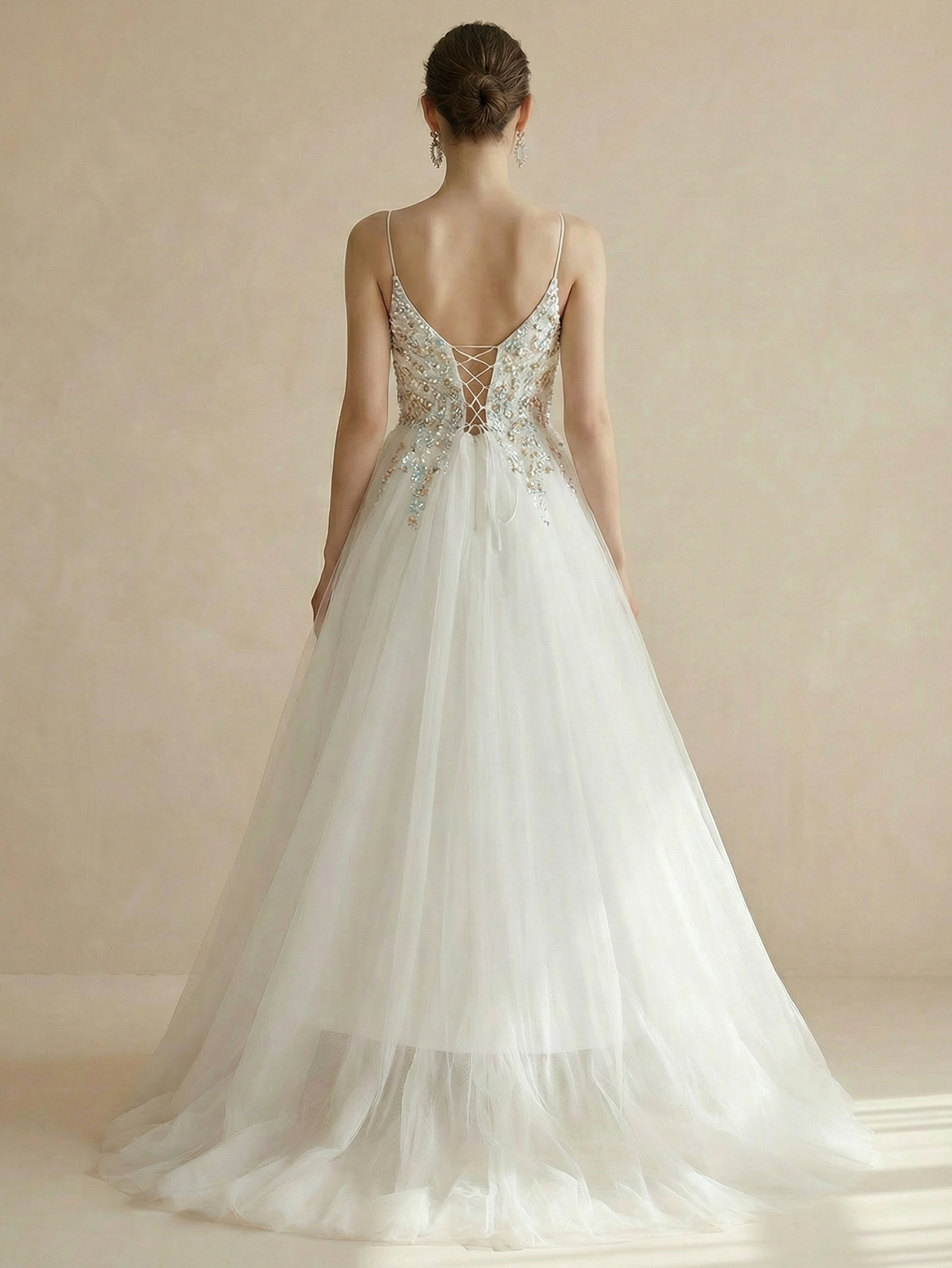 Spaghetti Straps Tulle Wedding Dress with Appliqued Beading