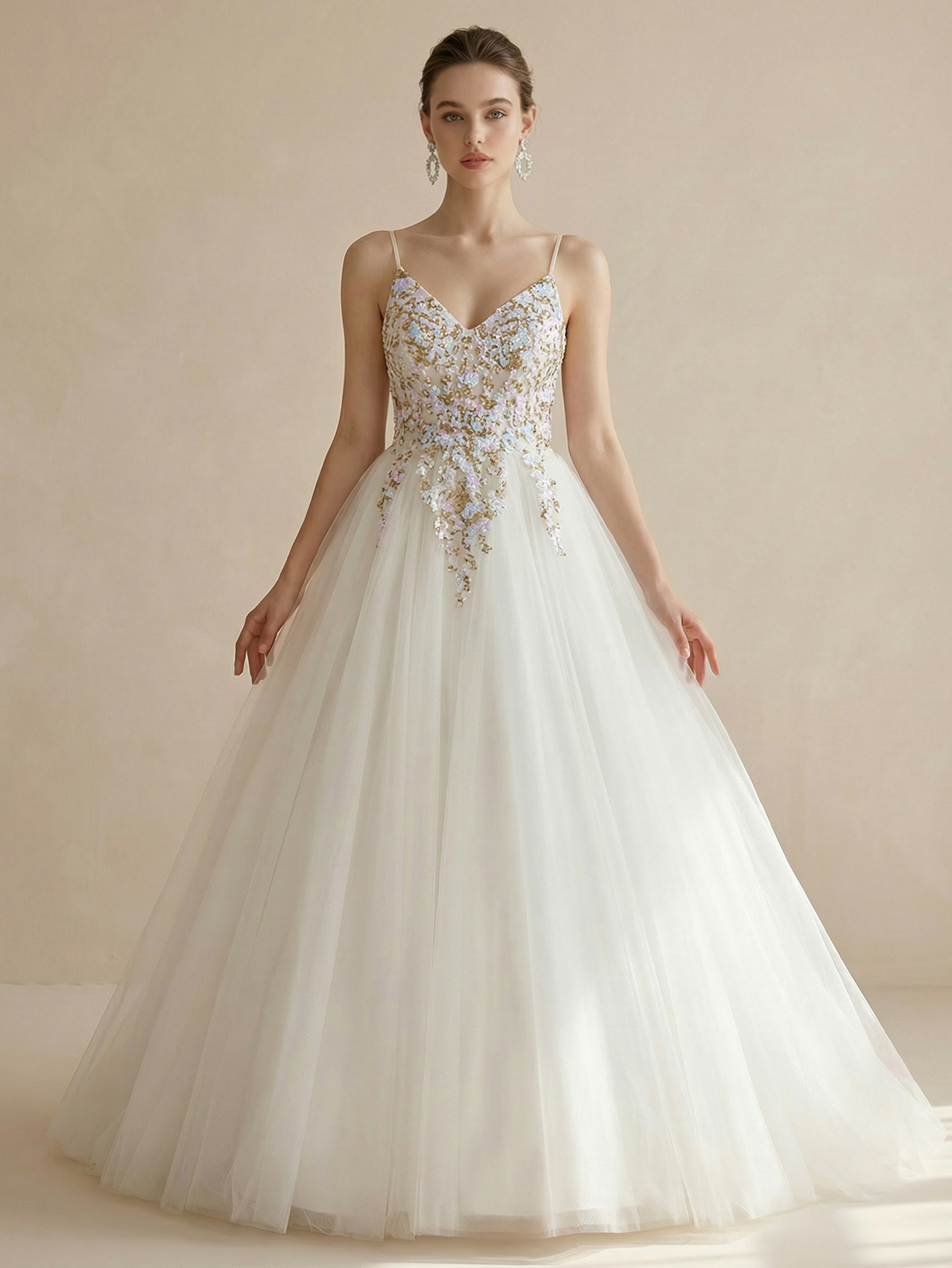 Spaghetti Straps Tulle Wedding Dress with Appliqued Beading