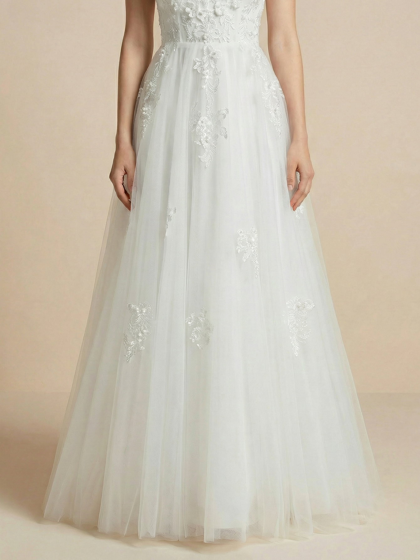 Spaghetti Straps Wedding Dress with 3D Appliqued