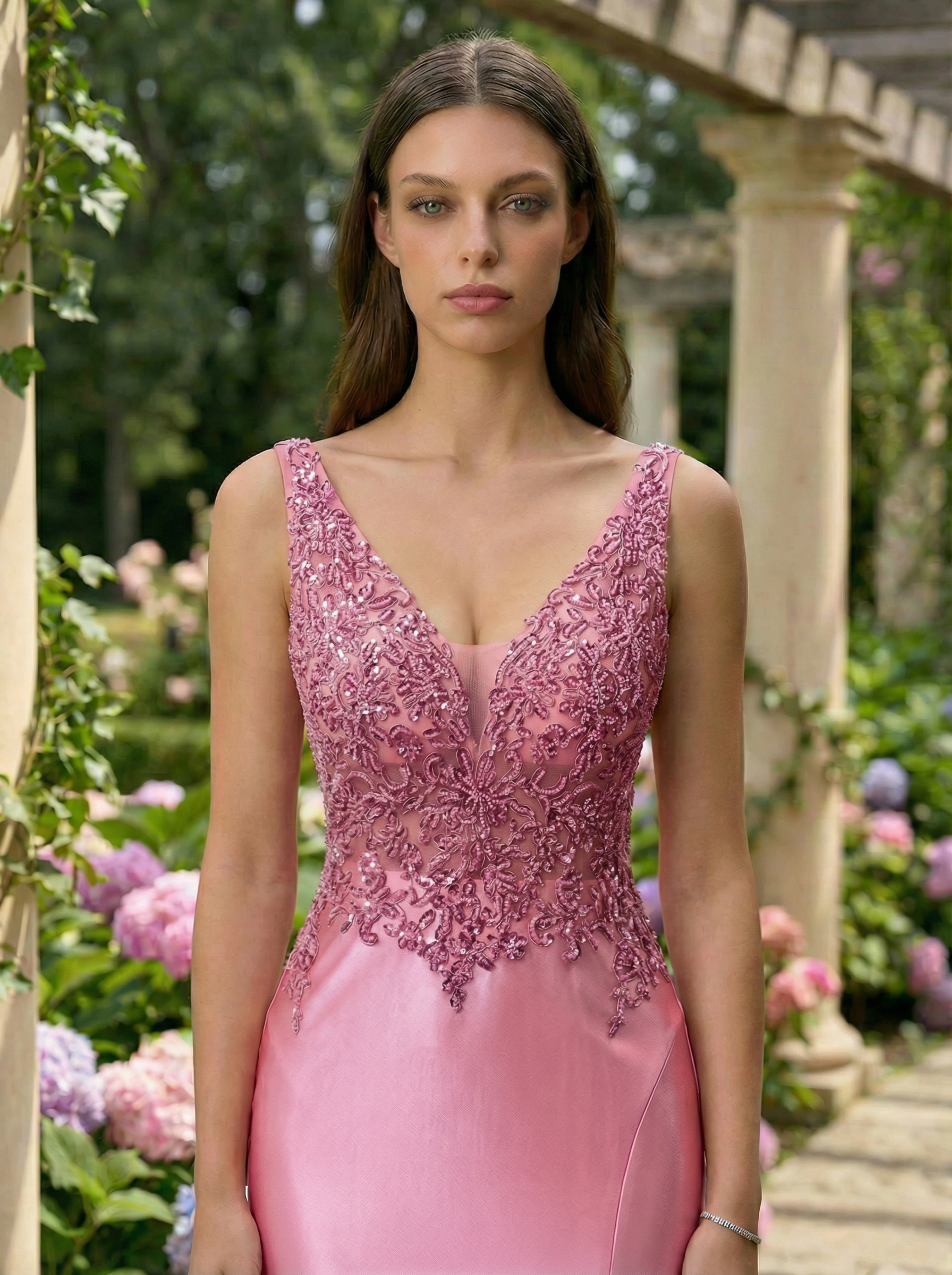 Alluring Double-Strap V-Neck Mermaid Dress with a High Slit