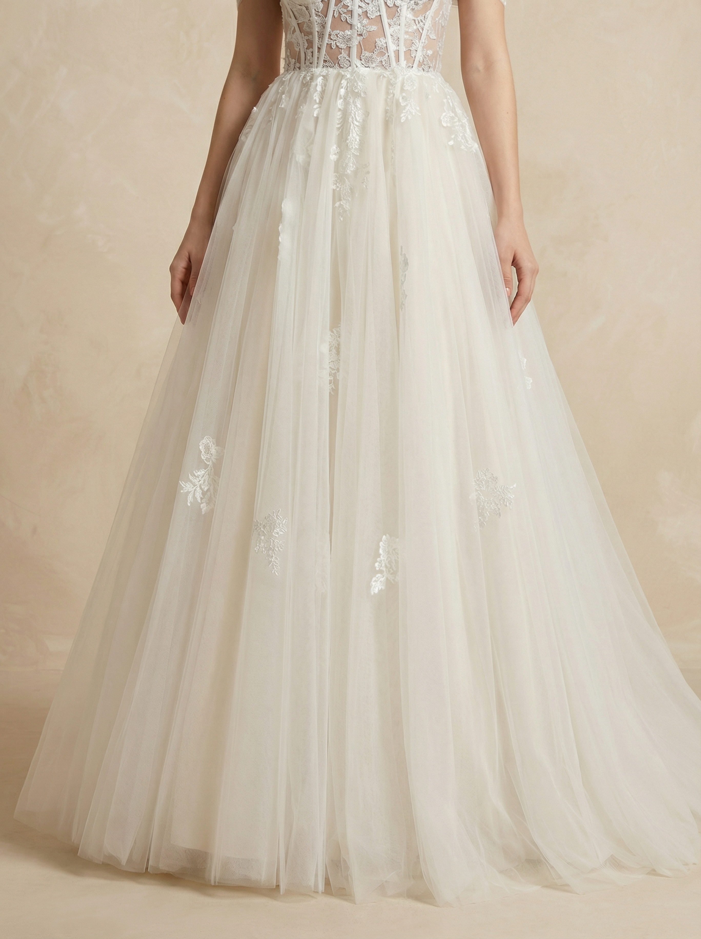 Classic Floral Lace Appliqu? A-Line Wedding Dress