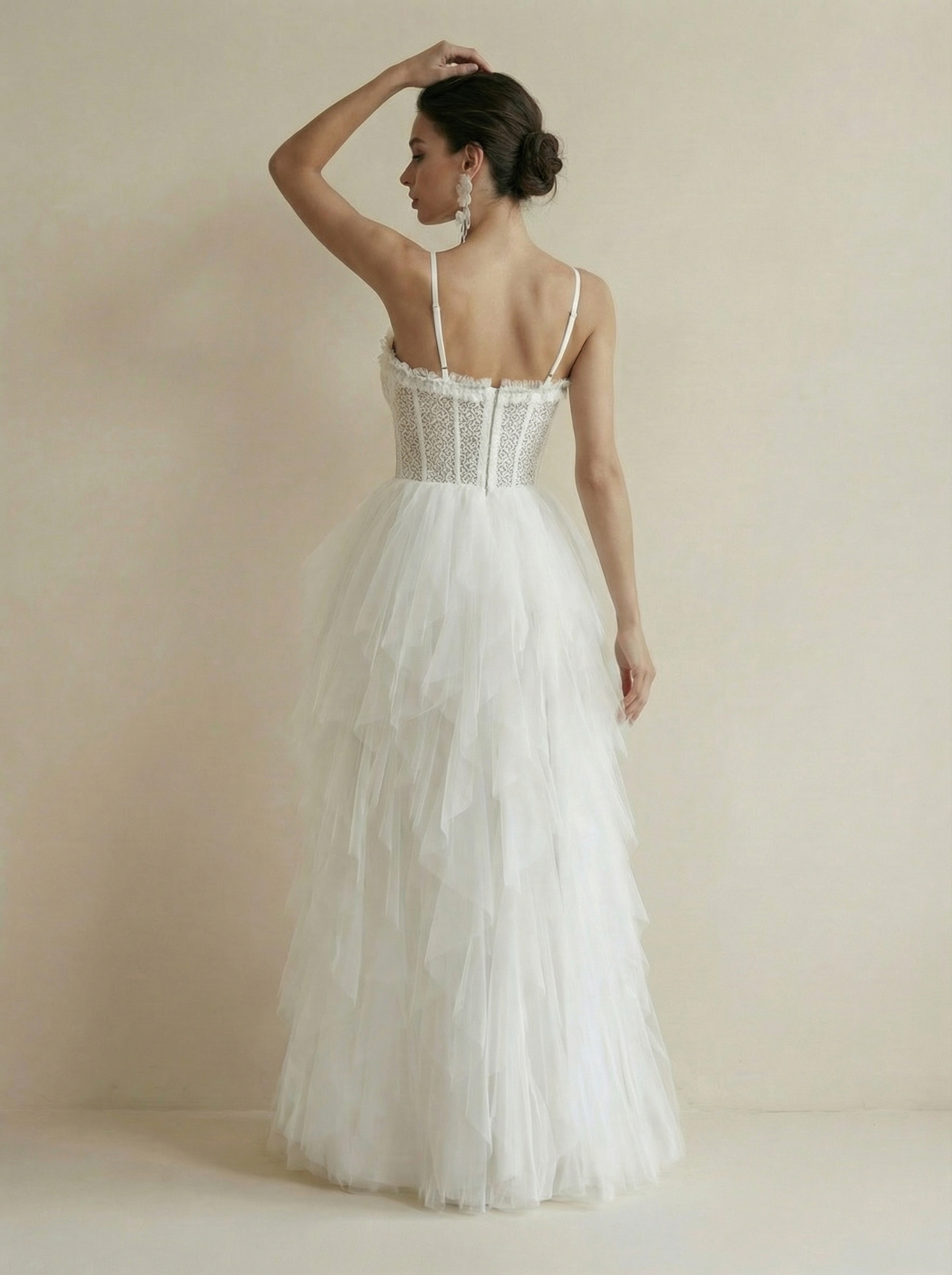 Elegant White Lace Wedding Dress with Luxurious Ruffled Layers