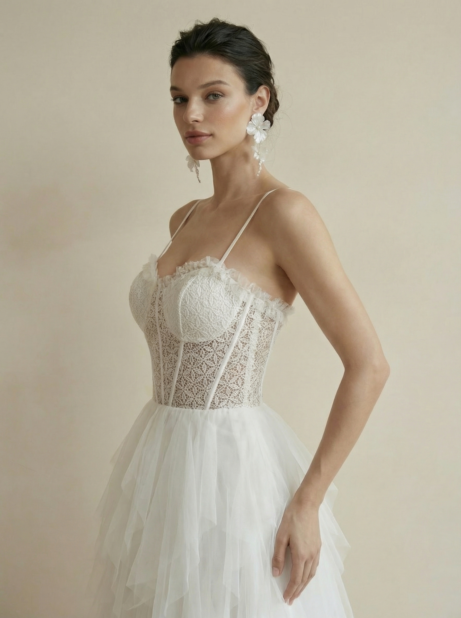 Elegant White Lace Wedding Dress with Luxurious Ruffled Layers