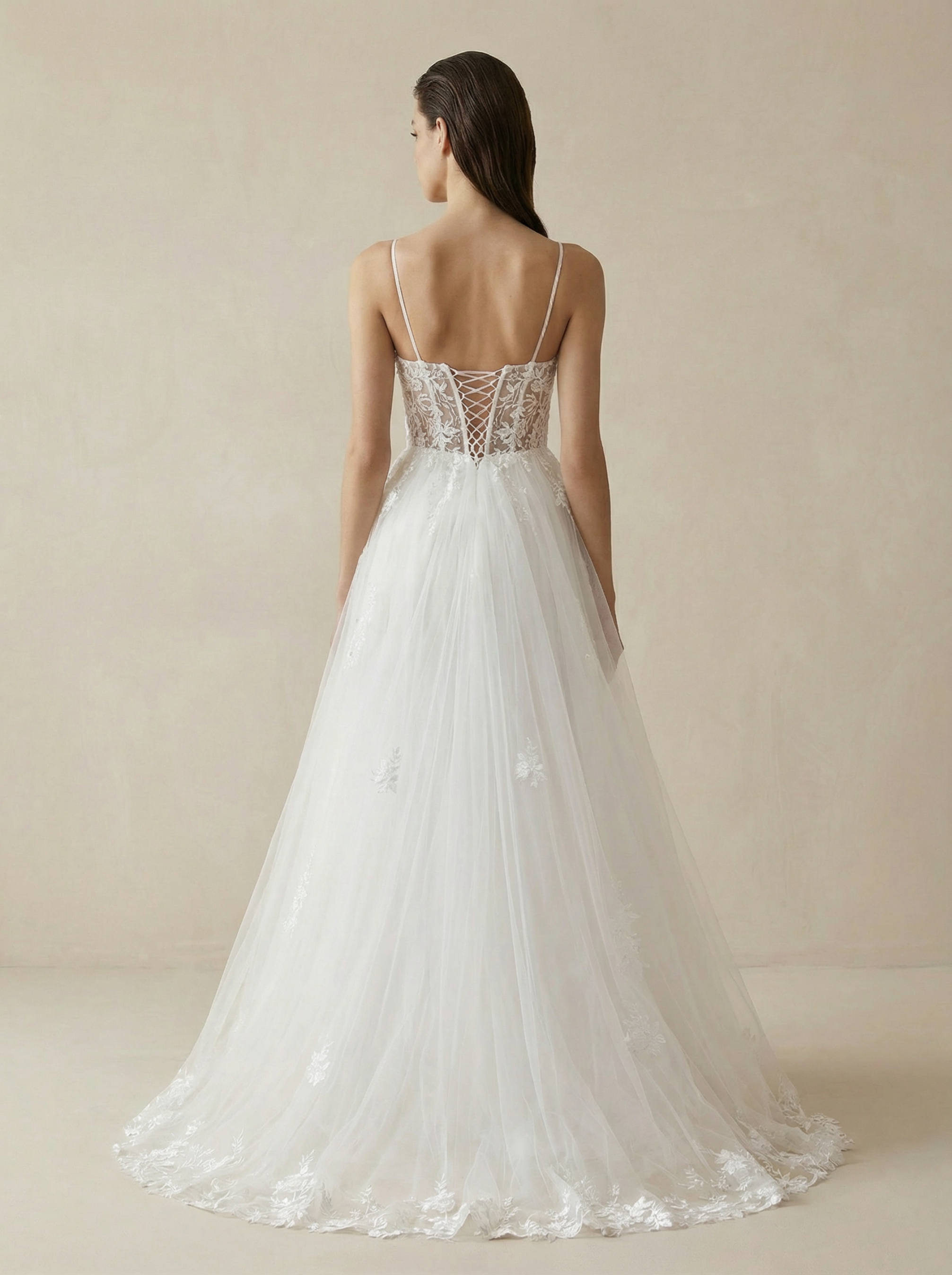 Elegant Lace Bodice Tulle Gown