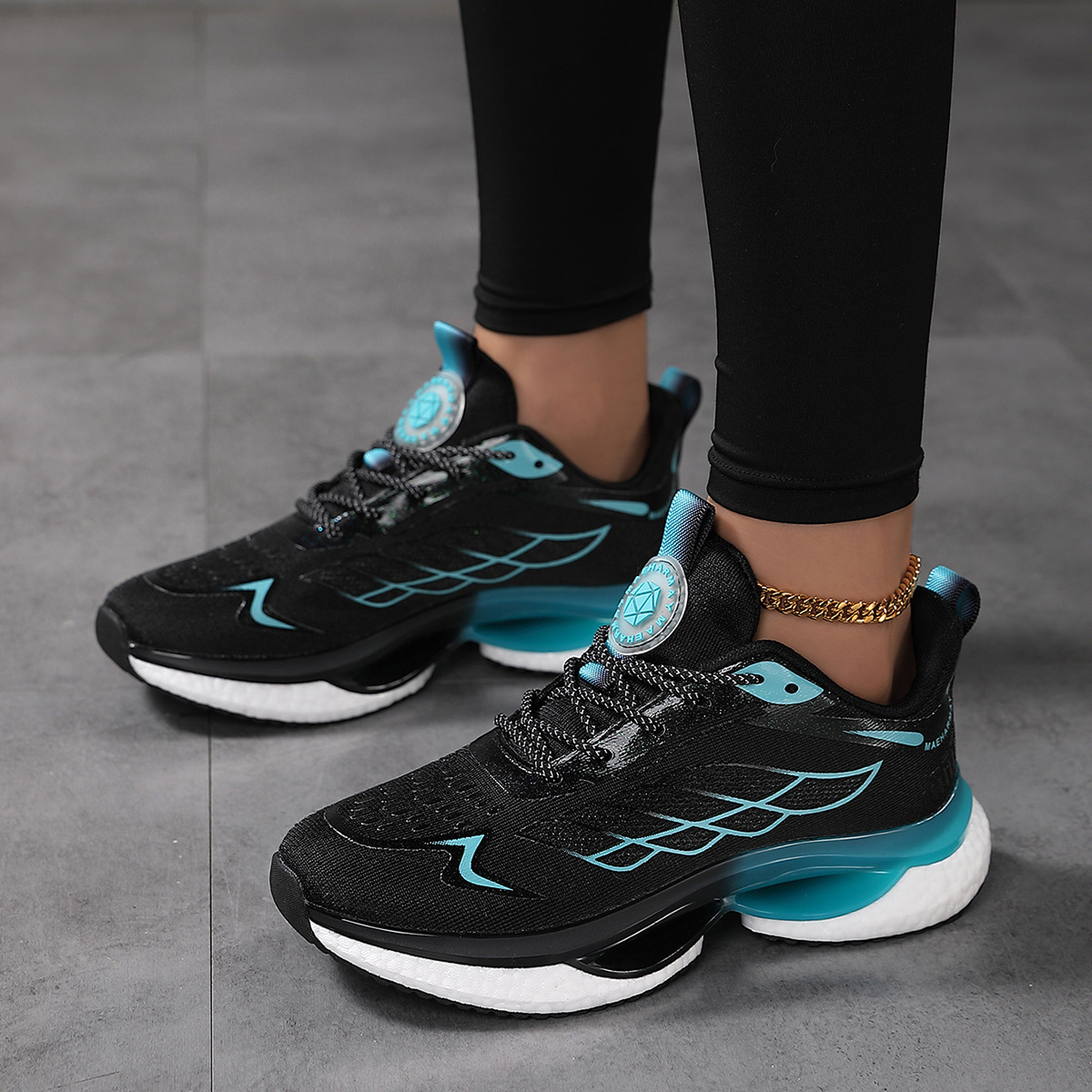 Aerion - Hands Free and Supportive Walking Shoes