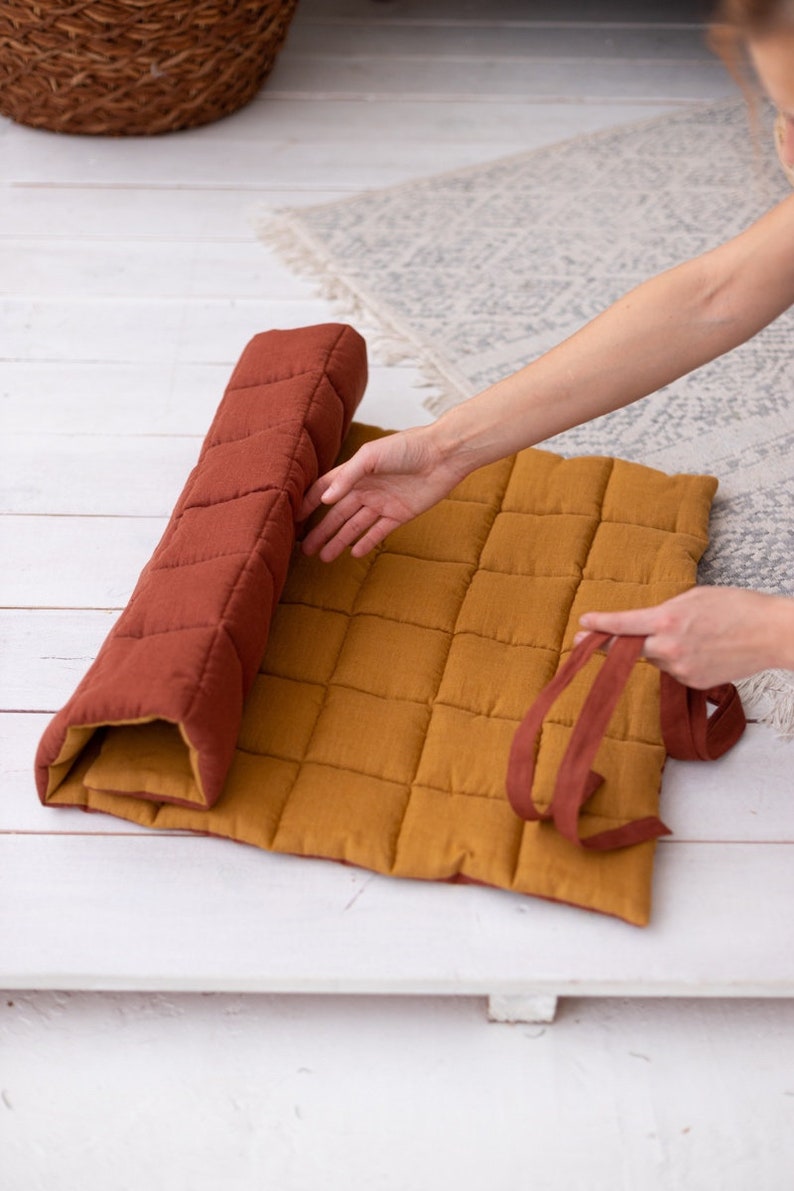 Portable Linen Pet Mat, Dog Roll-Up Travel Mat, Two-sided Linen Pet Bed, Outdoor Linen Dog Bed, Padded Linen Cat Bed, Washable Pet Bed