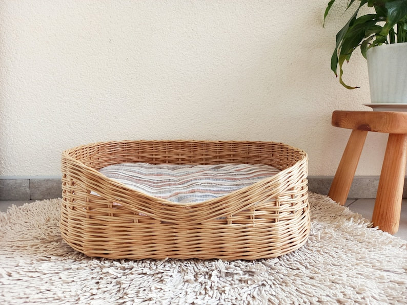 Handmade Wicker Cat Bed with Cushion: Brown Pet Basket