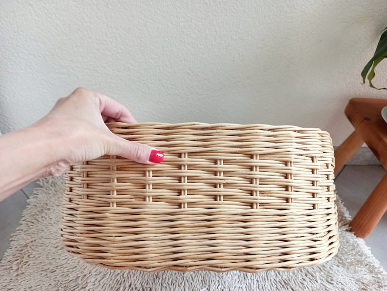 Handmade Wicker Cat Bed with Cushion: Brown Pet Basket