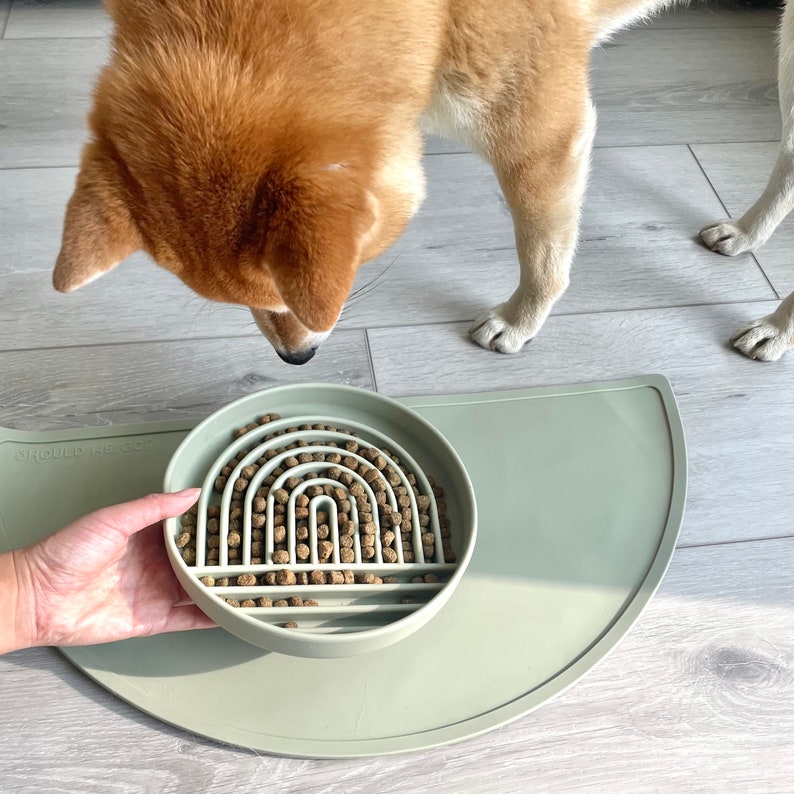 Waterproof Silicone Pet Bowl Mat, Food Safe, Half Moon Design