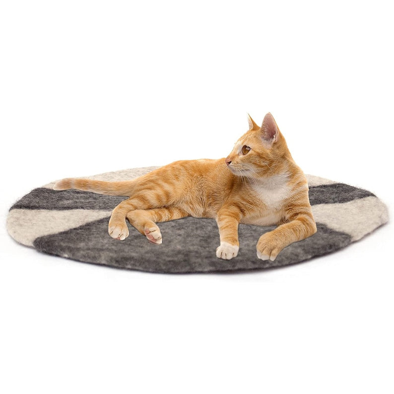 Handmade Merino Wool Cat Bed Pad: Organic Round Pet Mat