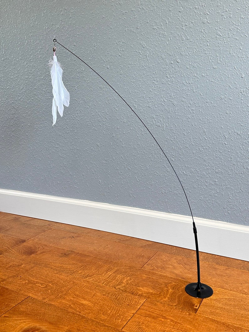 Long Feather Cat Wand Toy: Interactive Suction Cup Teaser, Bouncy Cat Wand, Cat Exercise Wand Toy, Fun Toys for Cats, Feather Toys for Cats