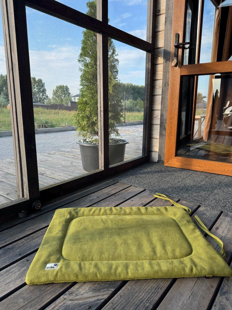 Travel mat for dogs, roll-up soft mat for pets, comfortable mattress for dog, personalized dog mat, gifts for pets, custom pet mat