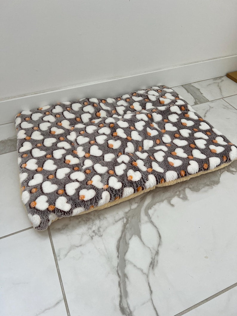 Handmade Breathable Machine Washable Plush Cat/Dog/Rabbit Pet Bed Mat - 26x20 inches