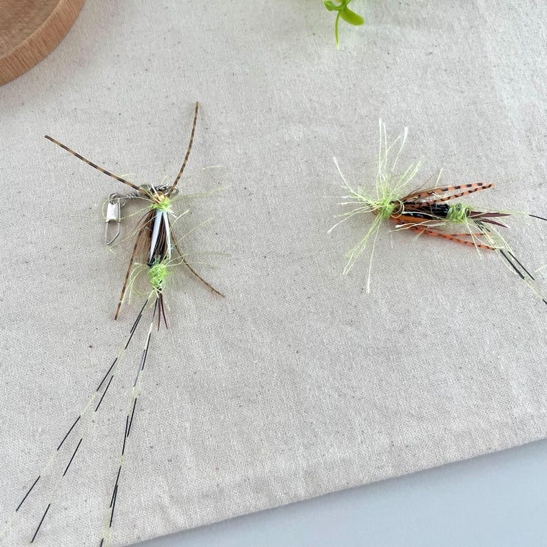 Moonrabbit cat toys _ Mini Giant Hornet / Cat wand toy with replaceable attachments