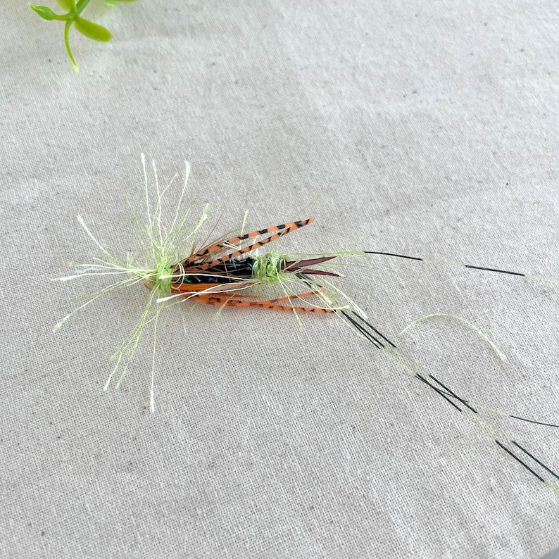 Moonrabbit cat toys _ Mini Giant Hornet / Cat wand toy with replaceable attachments