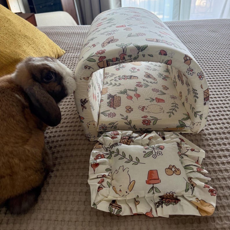 Washable Cotton Bunny Tunnel: Cozy Rabbit Hideout Bed & Play Burrow