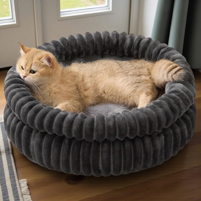 Donut Plush Pet Bed – Fluffy Round Calming Bed for Cats & Small Dogs